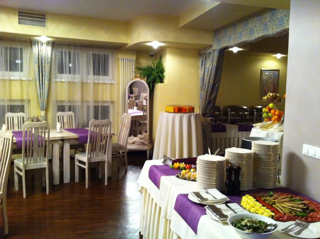 Via Appia Hotel Raszyn Eksteriør billede