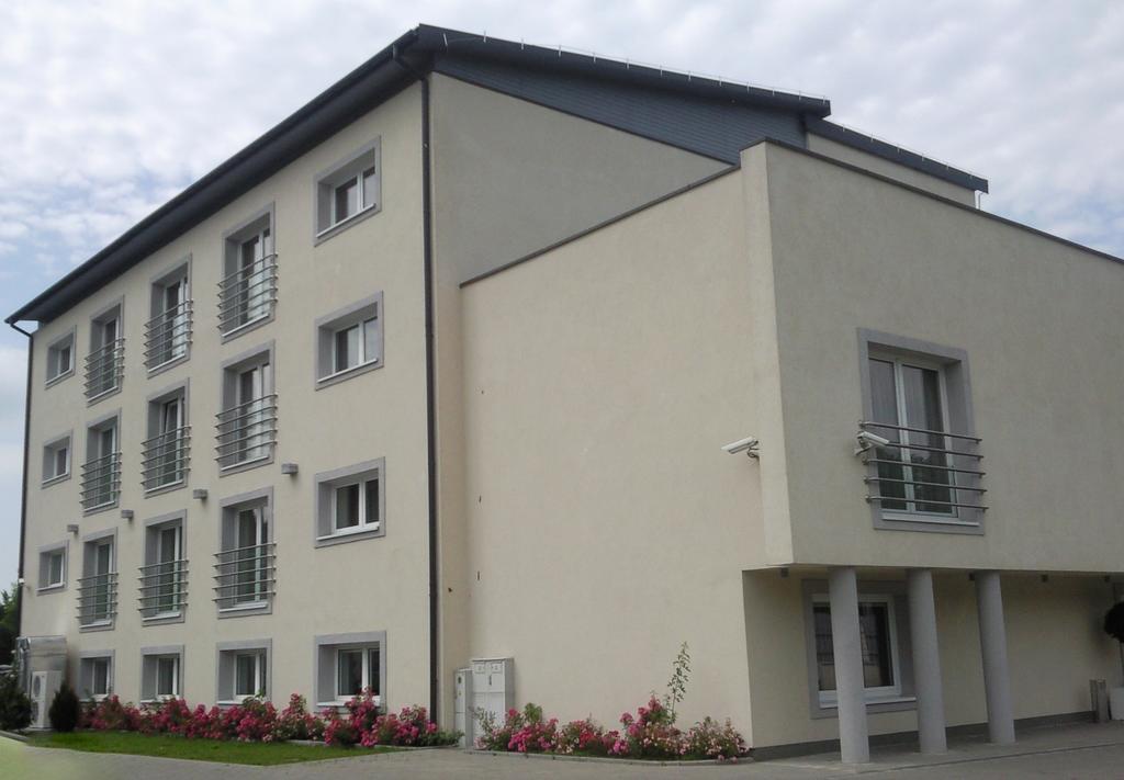 Via Appia Hotel Raszyn Eksteriør billede